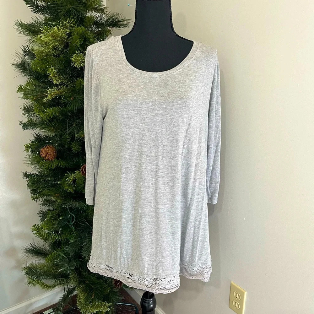 ZENANA PREMIUM L 3/4 sleeve Gray Tunic with Lace Trim